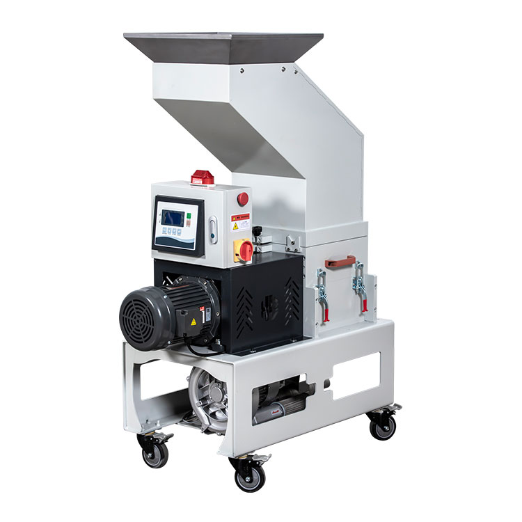 Miksi valmistajat luottavat muovimurskaimeen vähentääkseen jätettä ja seisokkeja?